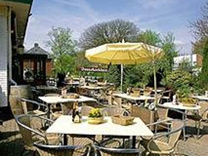 reserveer een tafel bij restaurant 't pannekoekhuis borne in borne