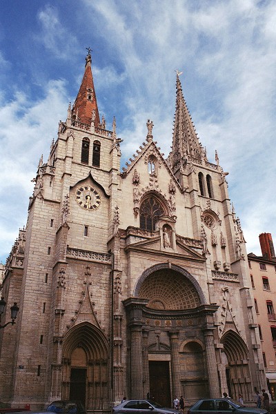 Presquile in Lyon, France Presqu’île Eglise Saint-Nizier Lyon
