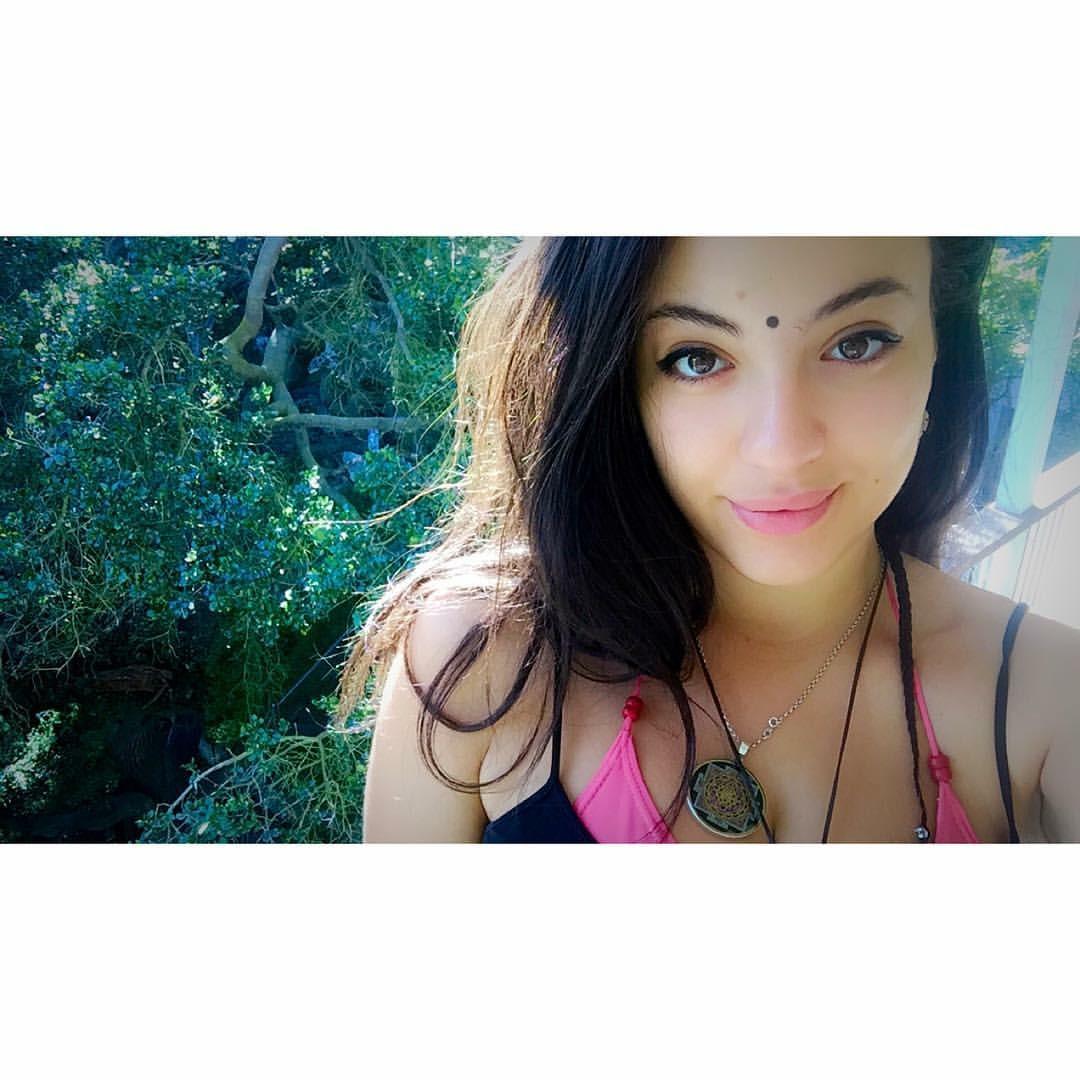 Hagit | Paris