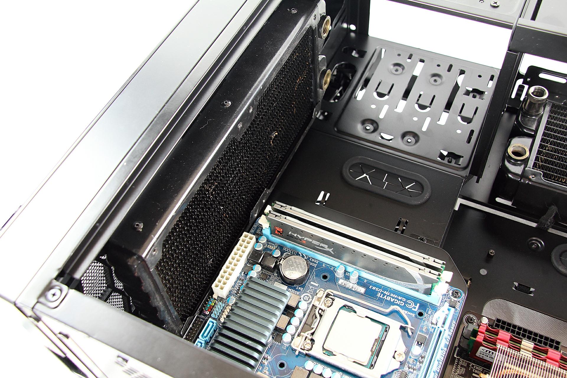 IMG 9659 phanteks mini Xl case review watercooling options