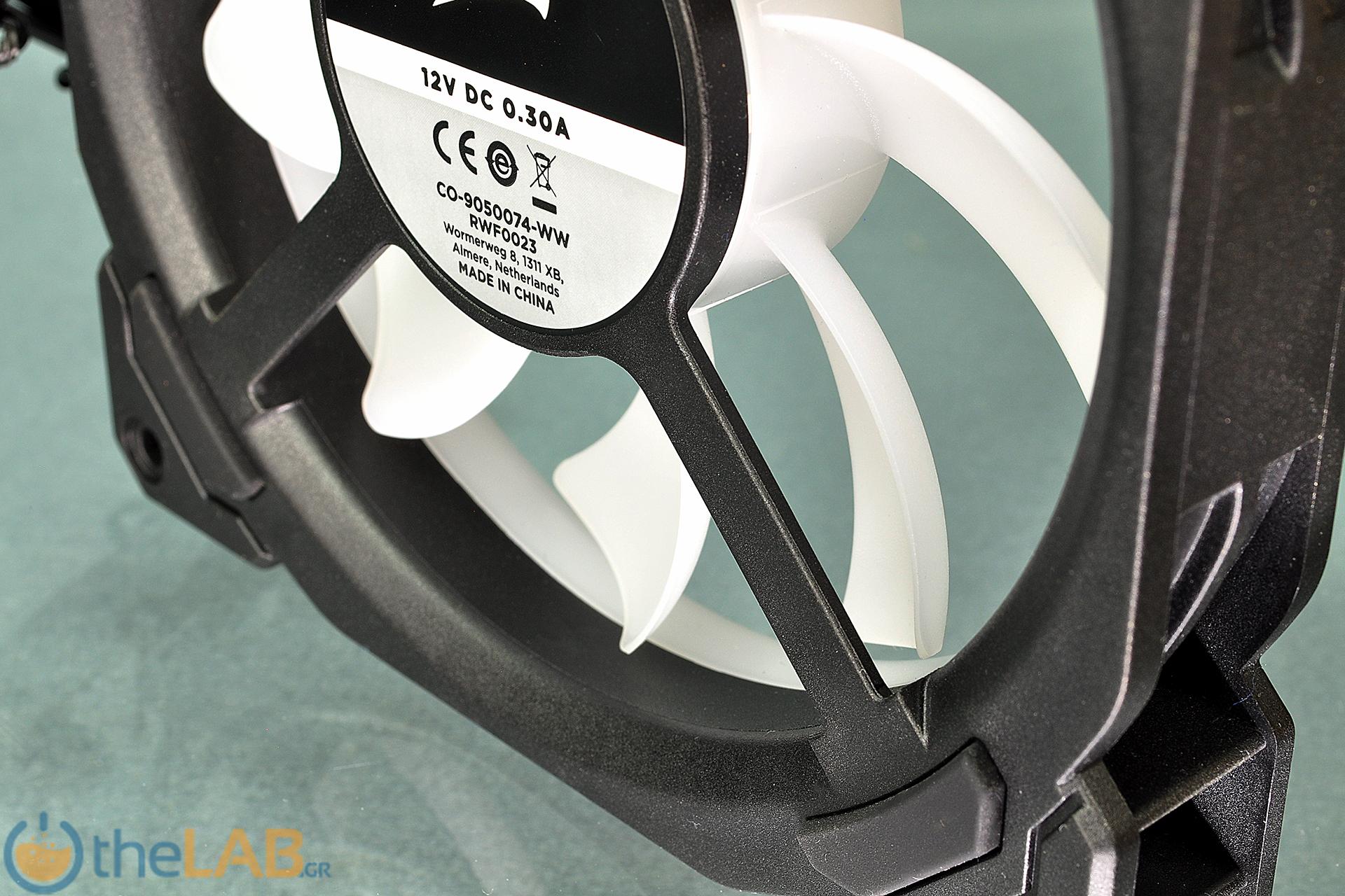 35_Corsair-LL140-RGB_896.jpg