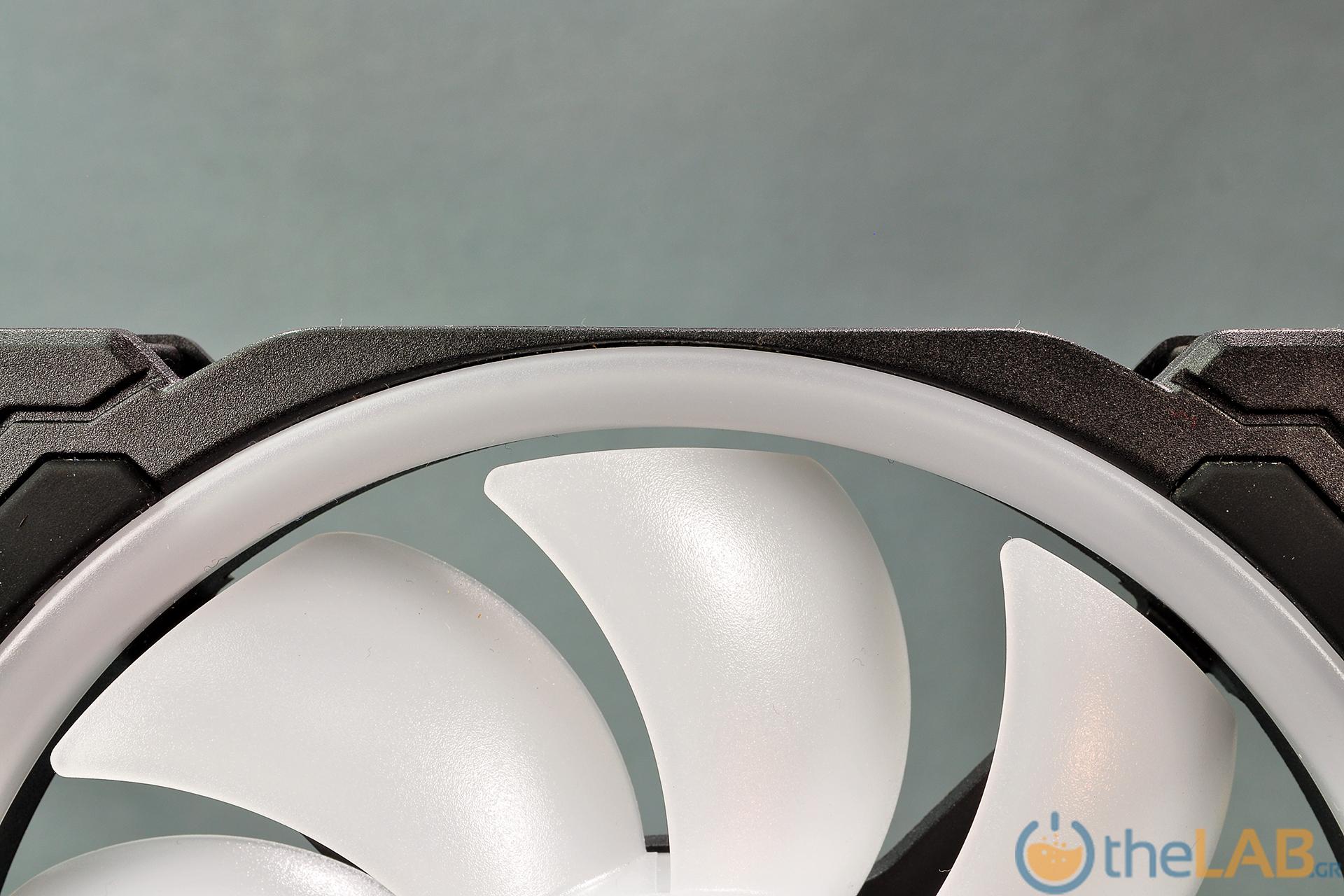 53_Corsair-LL140-RGB_916.jpg