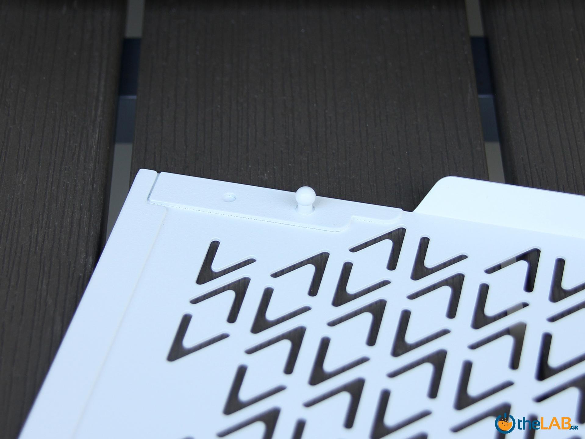 large.Corsair_Graphite_220T_white_rgb_atx_computer_case_mid_tower_gaming_filter_fans_exterior_design_review_image003.jpg