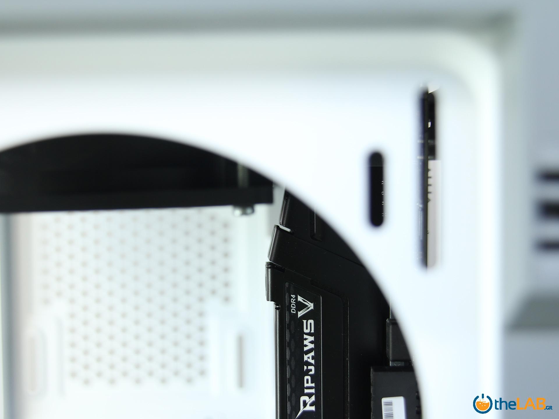 large.Corsair_Graphite_iCUE_220T_software_white_rgb_atx_computer_case_mid_tower_gaming_filter_fans_e-ior_design_review_icue_action_watercooling_options_image001.jpg