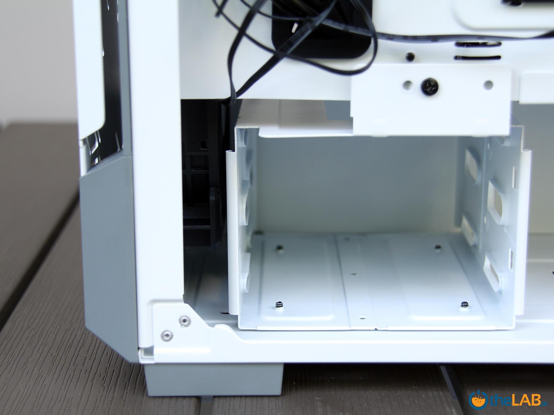 large.Corsair_Graphite_iCUE_220T_white_rgb_atx_computer_case_mid_tower_gaming_filter_fans_exterior_interior_design_review_image016.jpg