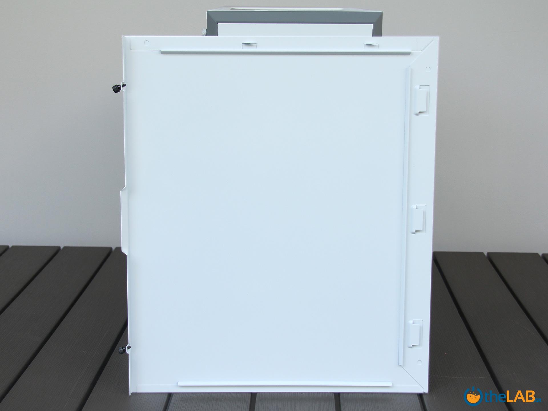 large.Corsair_Graphite_iCUE_220T_white_rgb_atx_computer_case_mid_tower_gaming_filter_fans_exterior_interior_design_review_image026.jpg