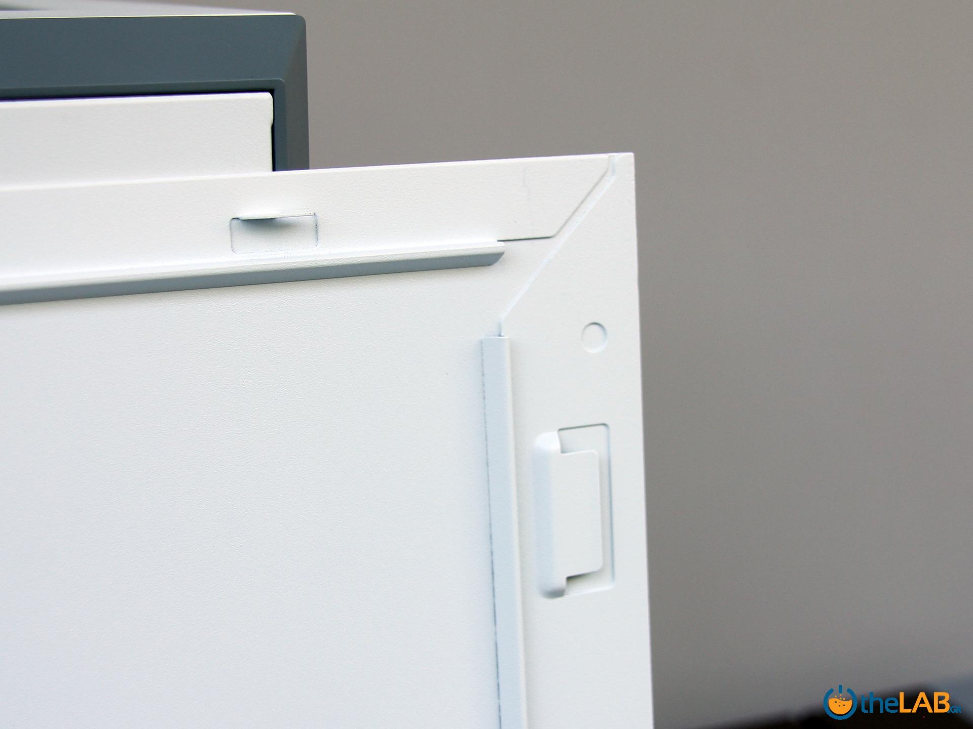 large.Corsair_Graphite_iCUE_220T_white_rgb_atx_computer_case_mid_tower_gaming_filter_fans_exterior_interior_design_review_image027.jpg