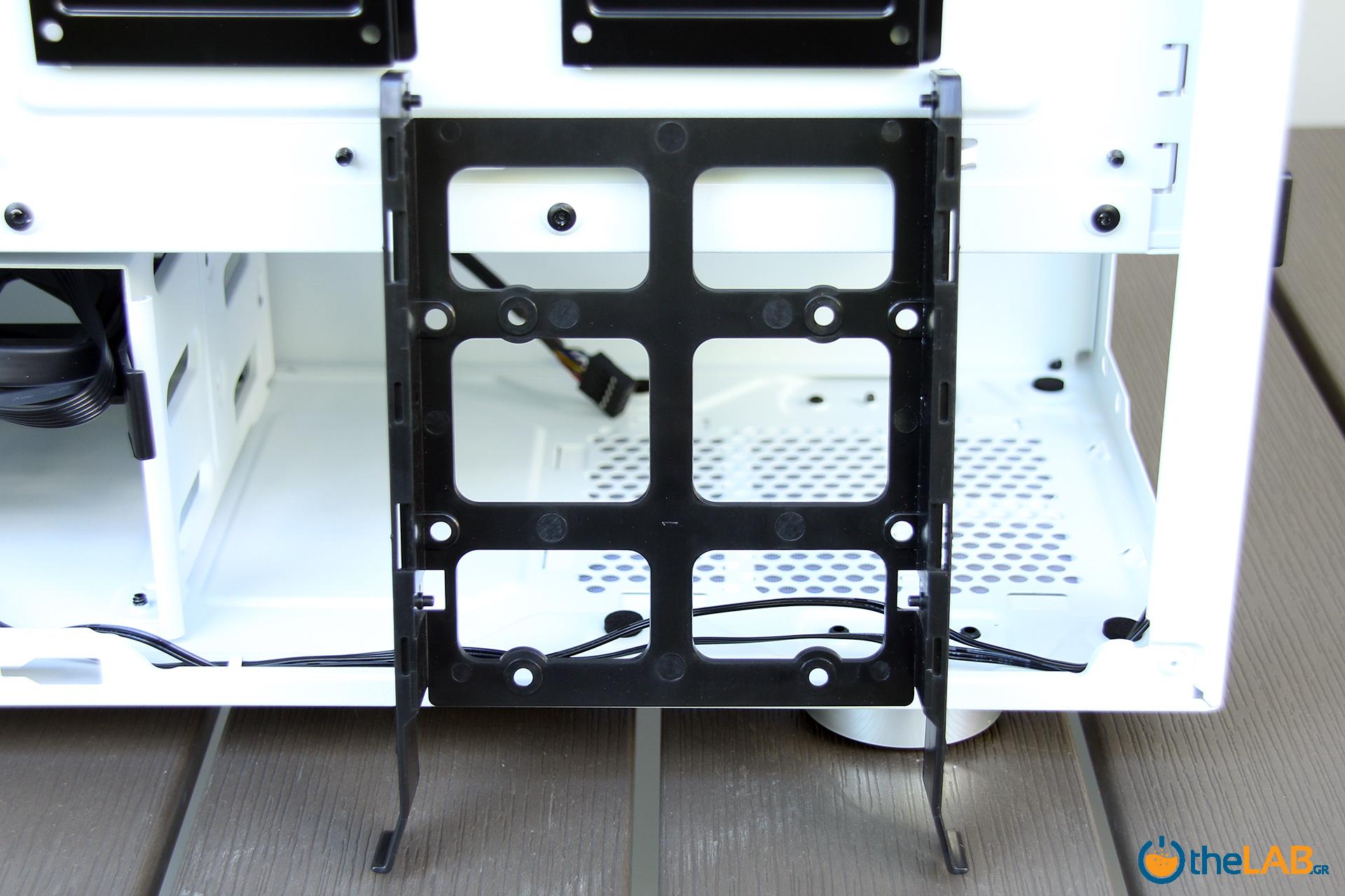 large.Corsair_Carbide_SPEC-06_RGB_Tempered_Glass_Case_review_interior_image019.jpg
