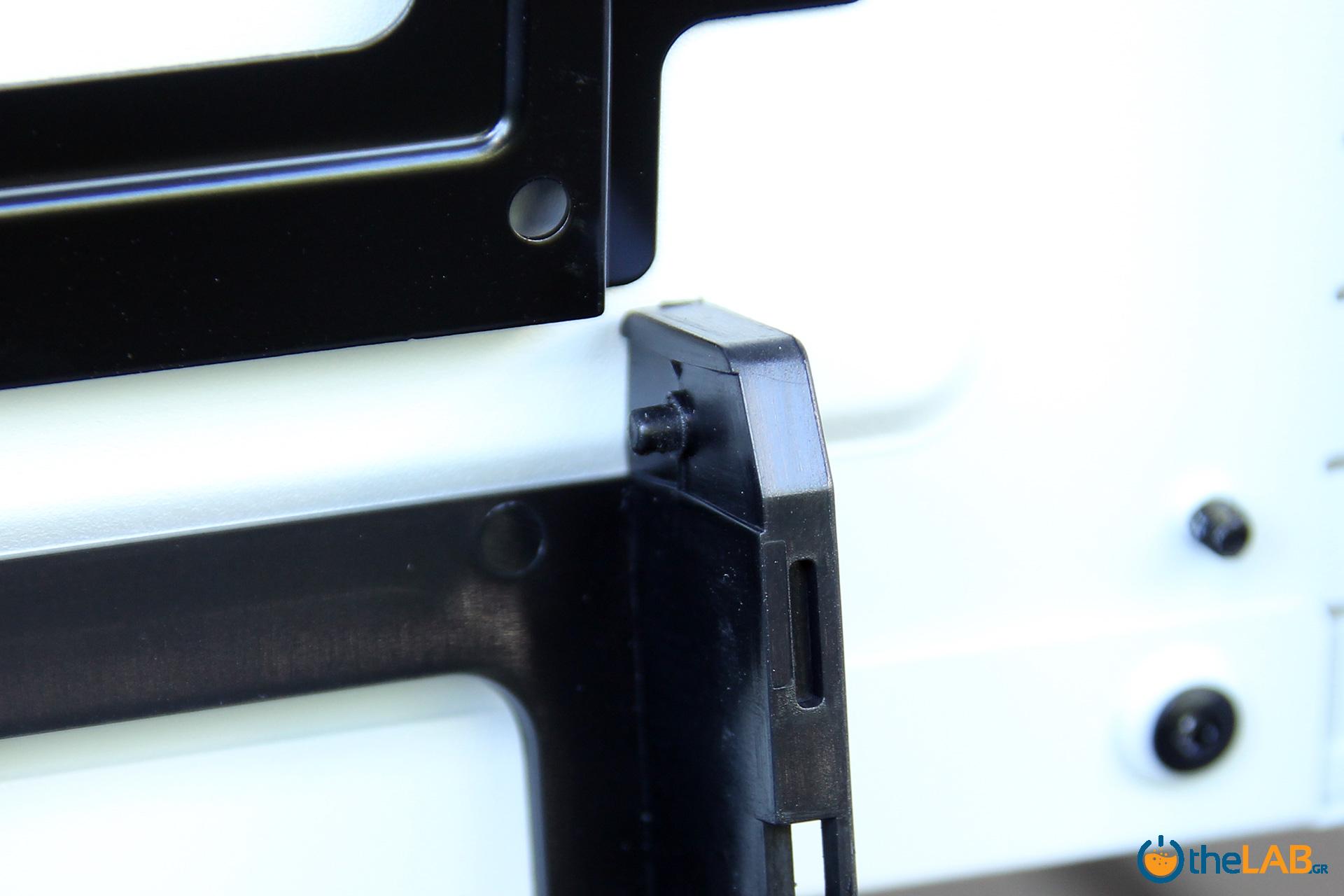 large.Corsair_Carbide_SPEC-06_RGB_Tempered_Glass_Case_review_interior_image020.jpg