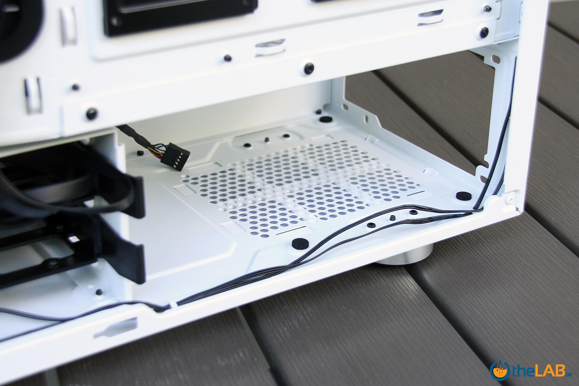 large.Corsair_Carbide_SPEC-06_RGB_Tempered_Glass_Case_review_interior_image021.jpg