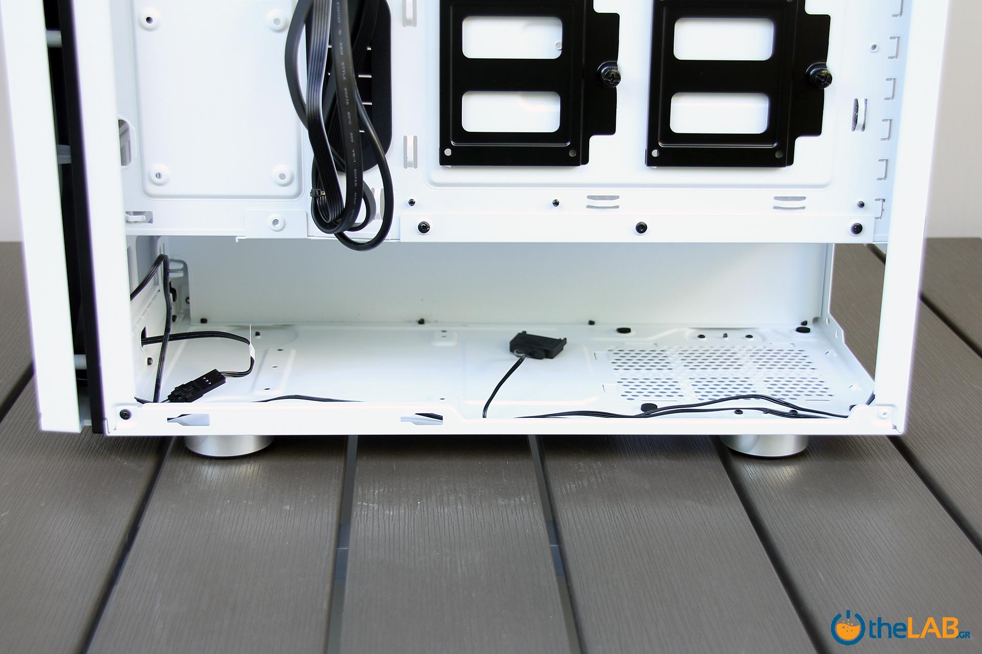 large.Corsair_Carbide_SPEC-06_RGB_Tempered_Glass_Case_review_interior_image030.jpg