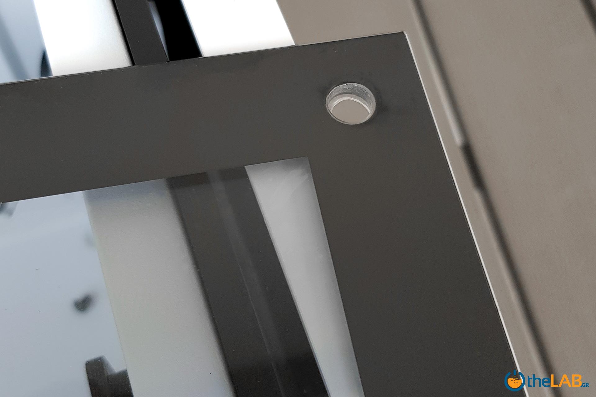 large.Corsair_Carbide_SPEC-06_RGB_Tempered_Glass_screws_hex_head_Case_review_interior_exterior_image033.jpg