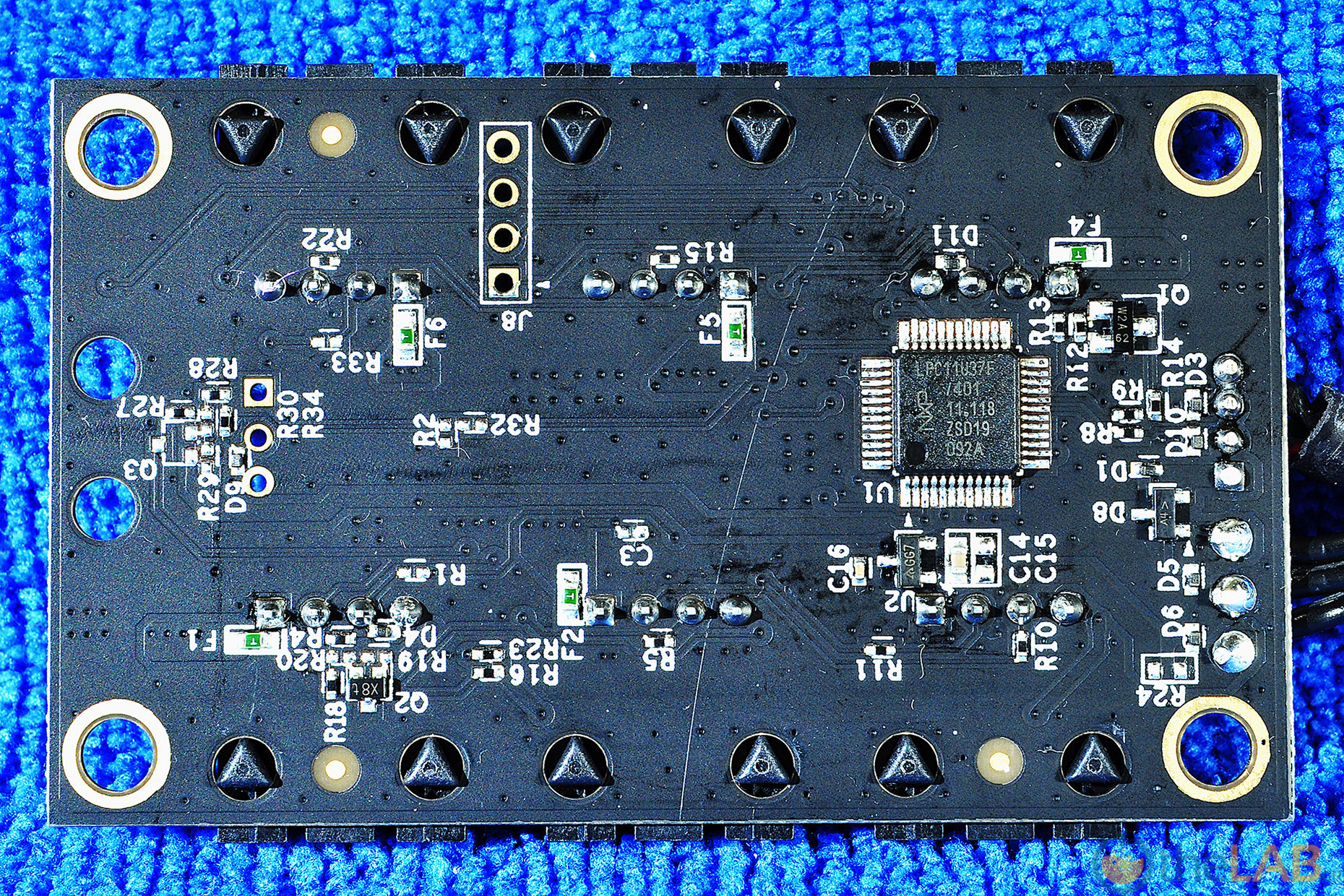 large.Corsair-Lighting-Node-Core_PCB-03a_420.jpg