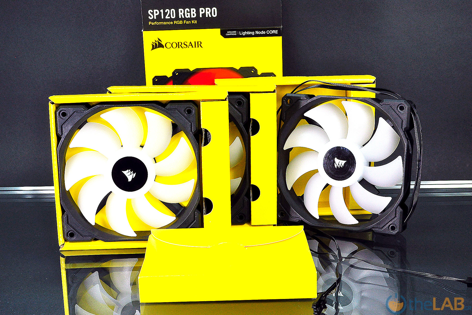 large.CorsairSP120RgbPro_07_0315.jpg