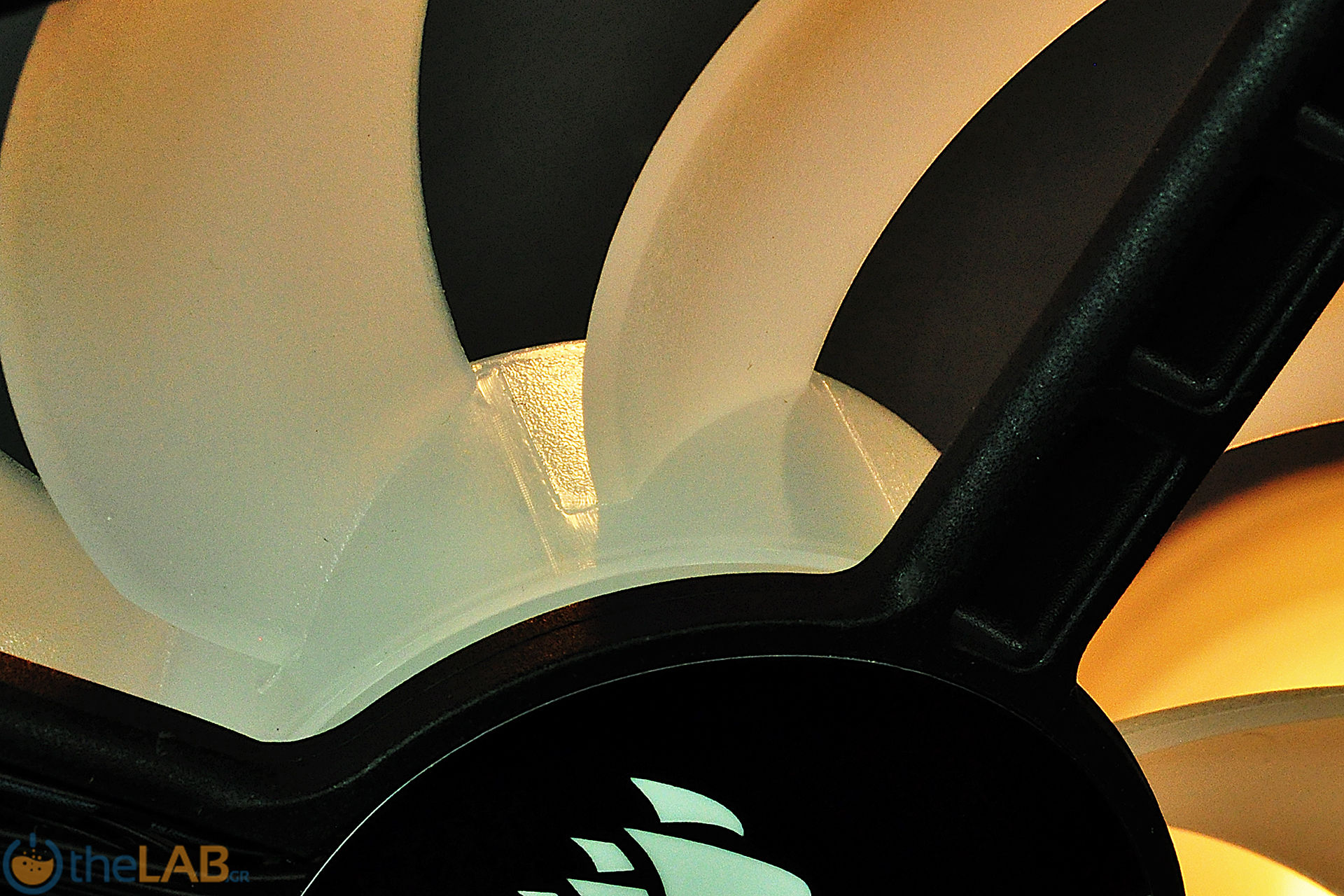 large.CorsairSP120RgbPro_23_0354.jpg