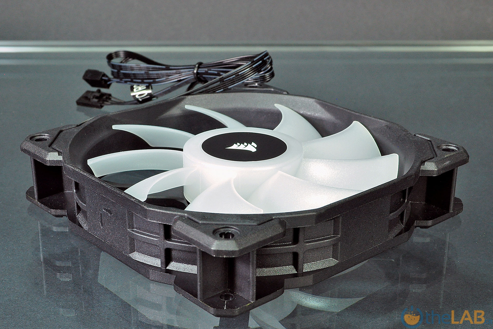large.CorsairSP120RgbPro_28_0366.jpg