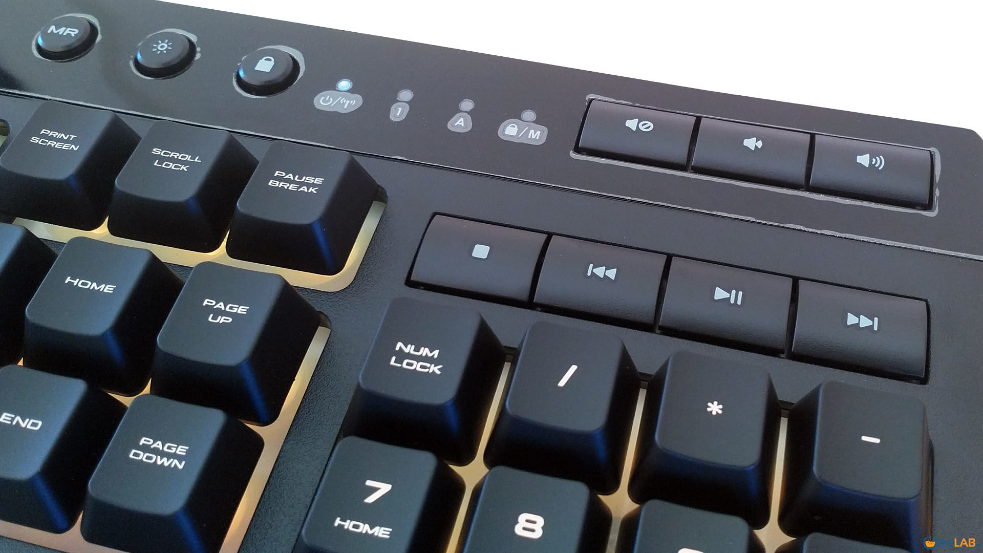 large.corsair-k57-rgb-wireless-gaming-keyboard-media-keys.jpg