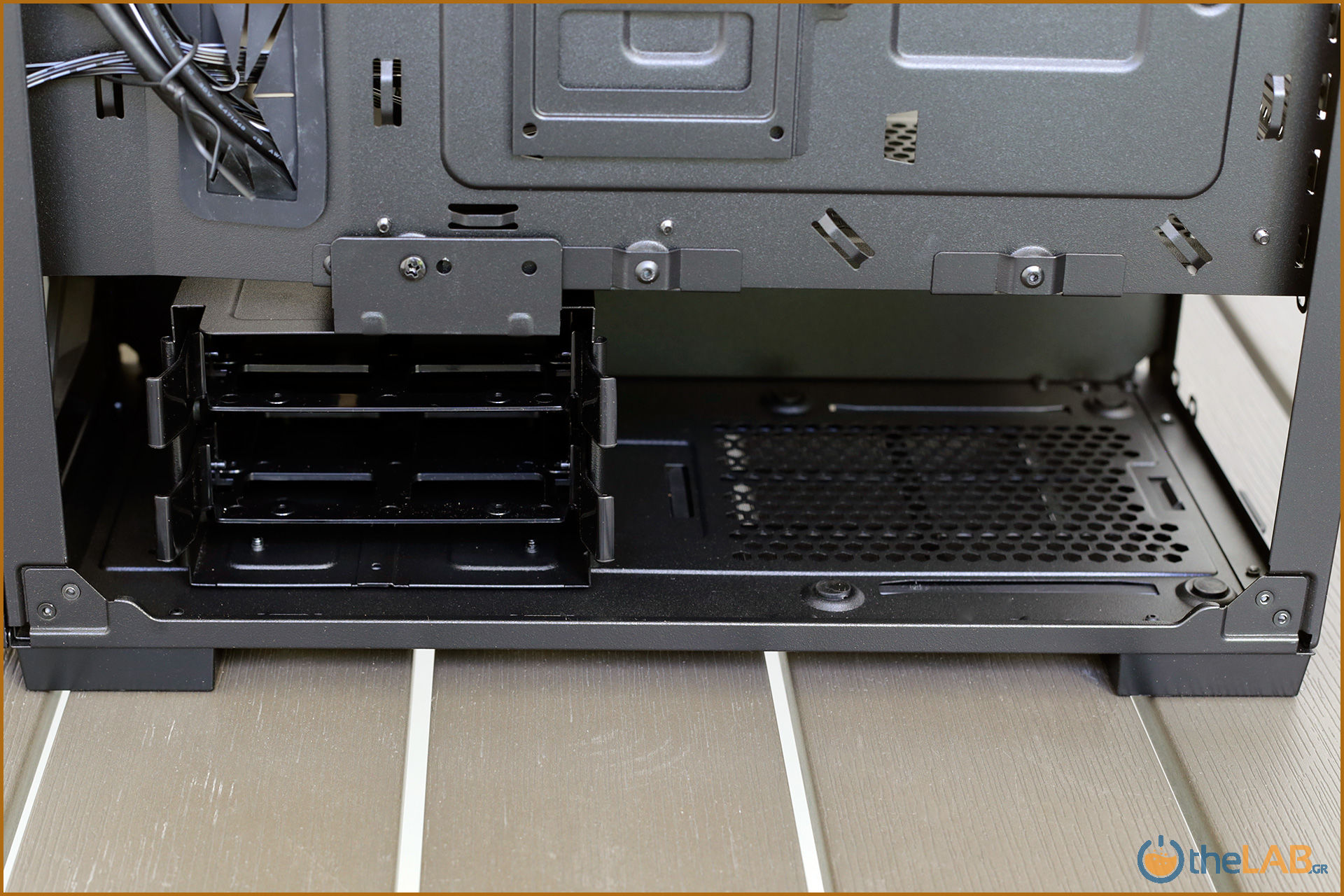 large.corsair_carbide_spec_delta_rgb_gaming_case_review_packaging_exterior_interior_design_image179.jpg