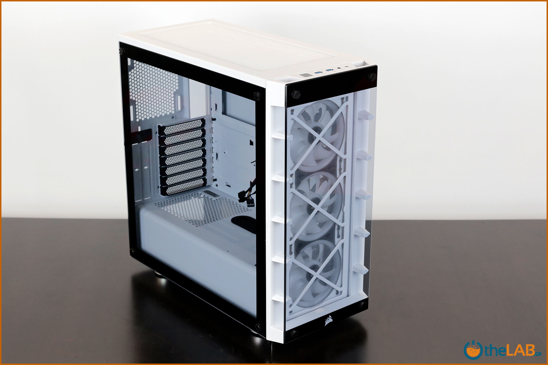 large.Corsair_icue_465x_rgb_smart_case_exterior_review_image426.jpg