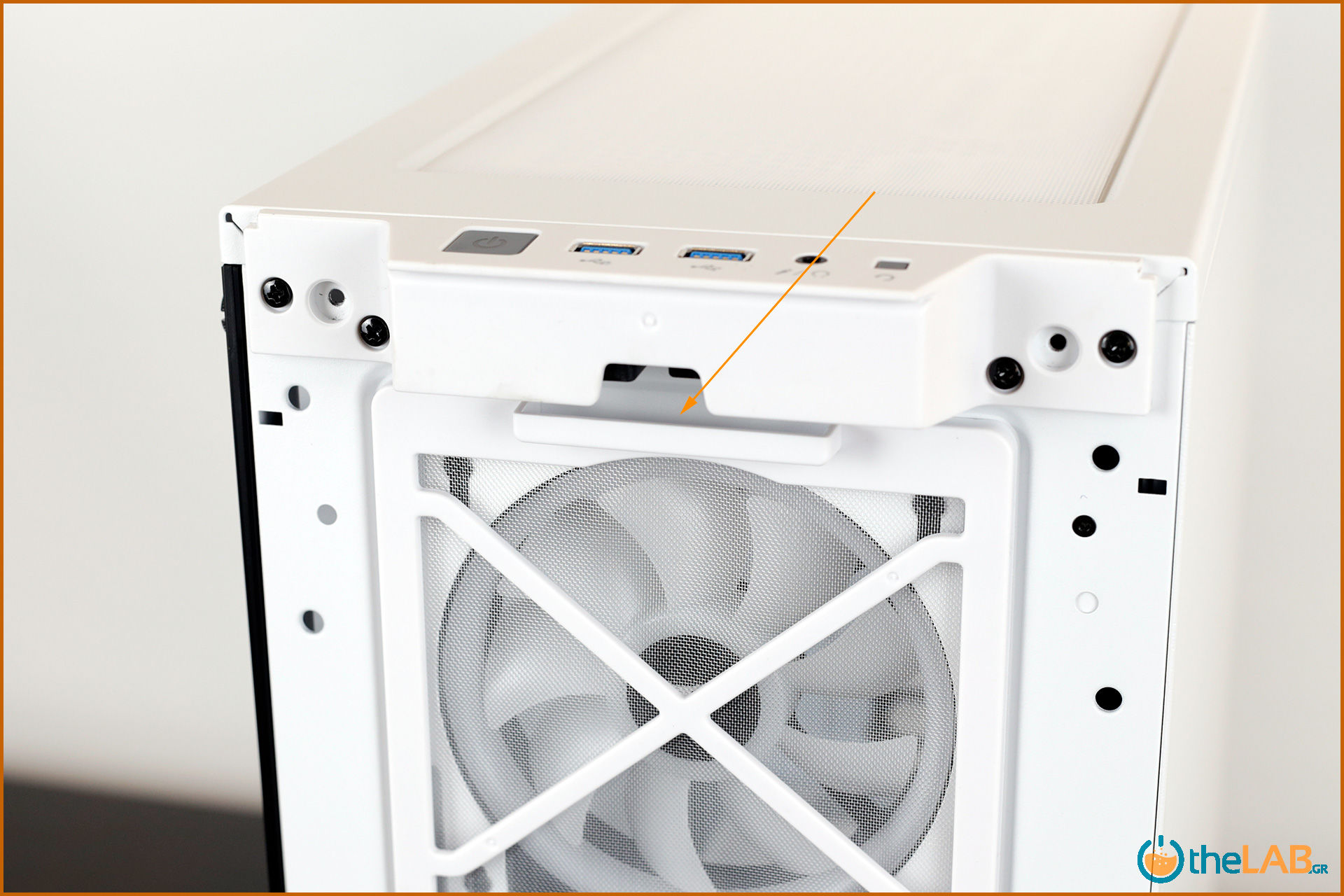 large.Corsair_icue_465x_rgb_smart_case_exterior_review_image434.jpg