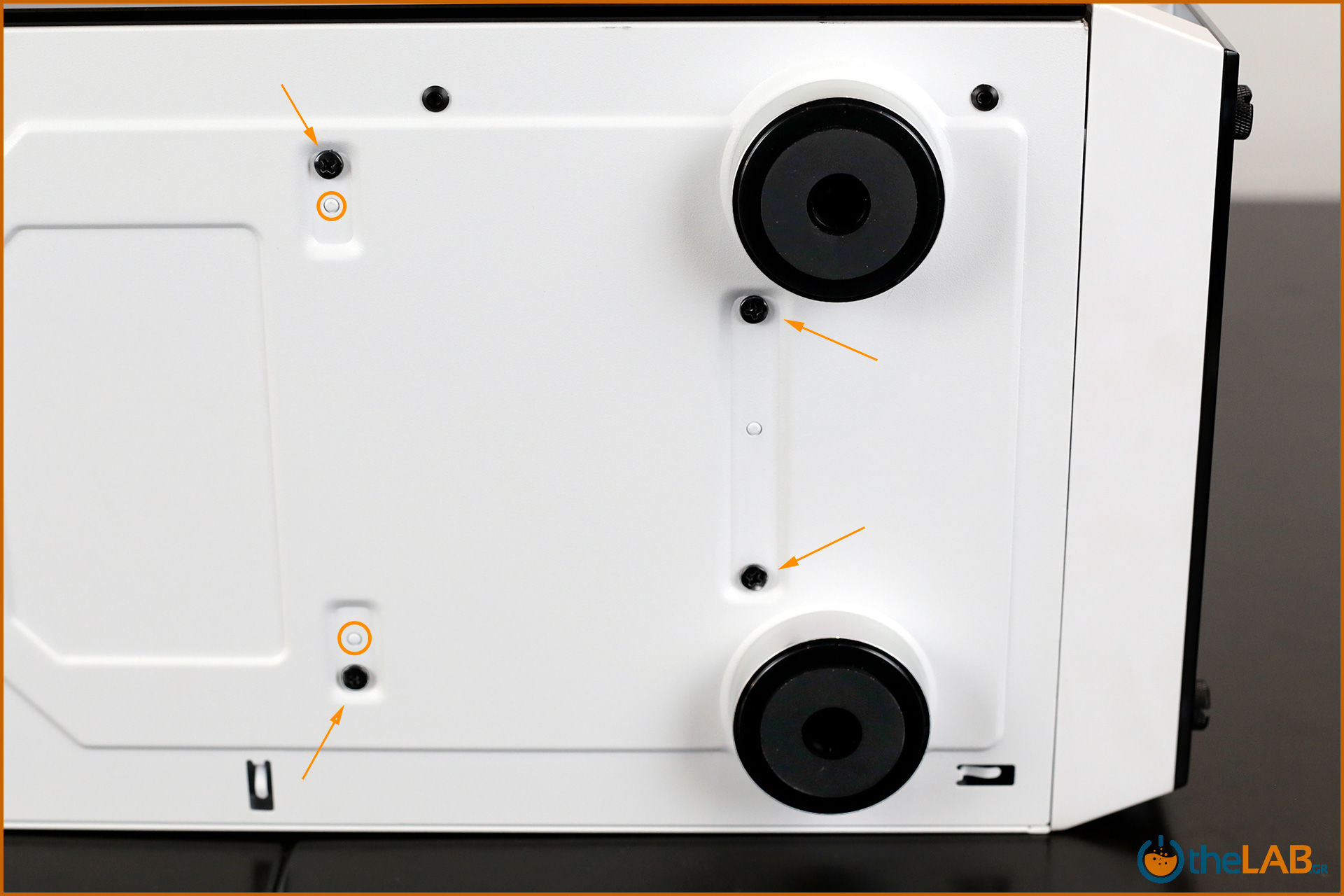 large.Corsair_icue_465x_rgb_smart_case_exterior_review_image448.jpg