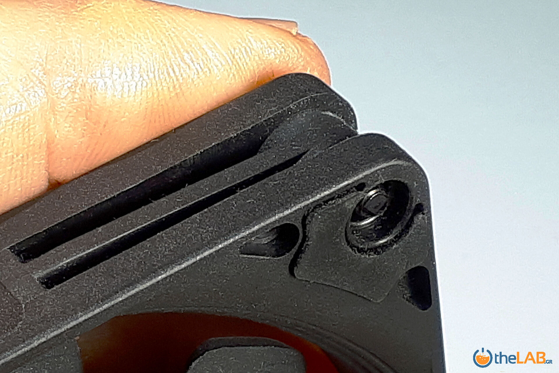 large.083_Noctua-NH-L9a-AM4-Chromax.Black_PullFanDetail-03_172909.jpg