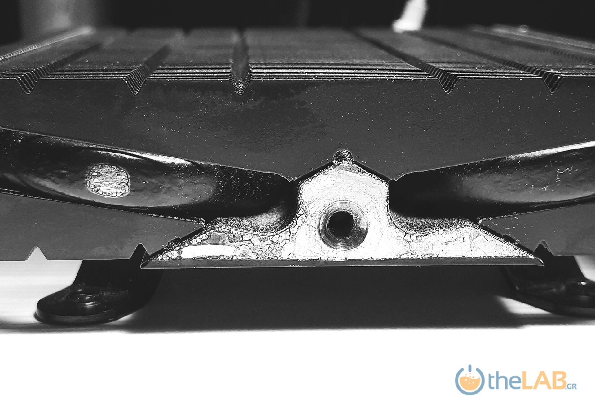 large.091-1_Noctua-NH-L9a-AM4-ChromaxBlack_CoatingDetails-03-1_2510.jpg