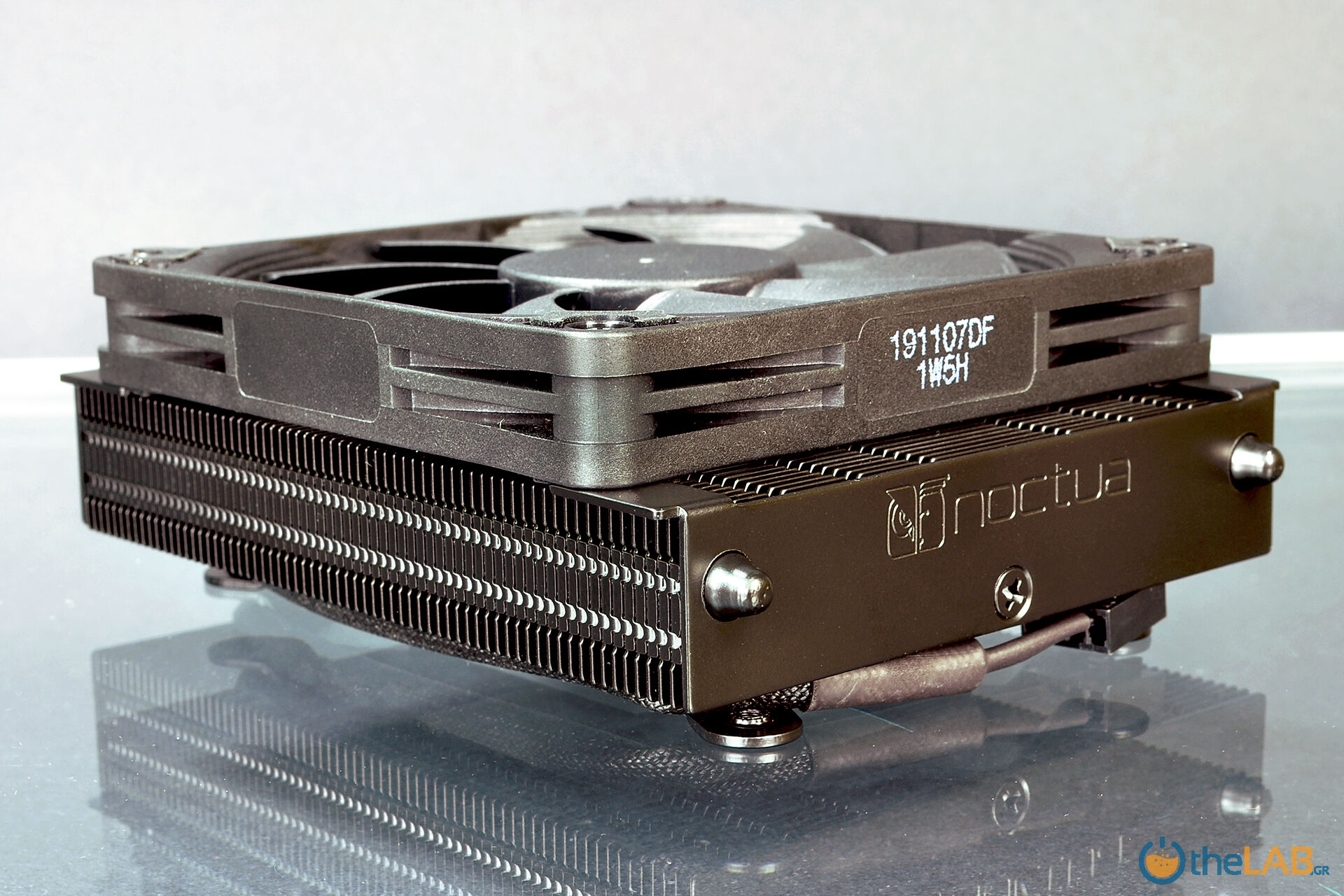 large.1831684604_033_Noctua-NH-L9a-AM4-Chromax.Black_Cooler14-04_0127.jpg