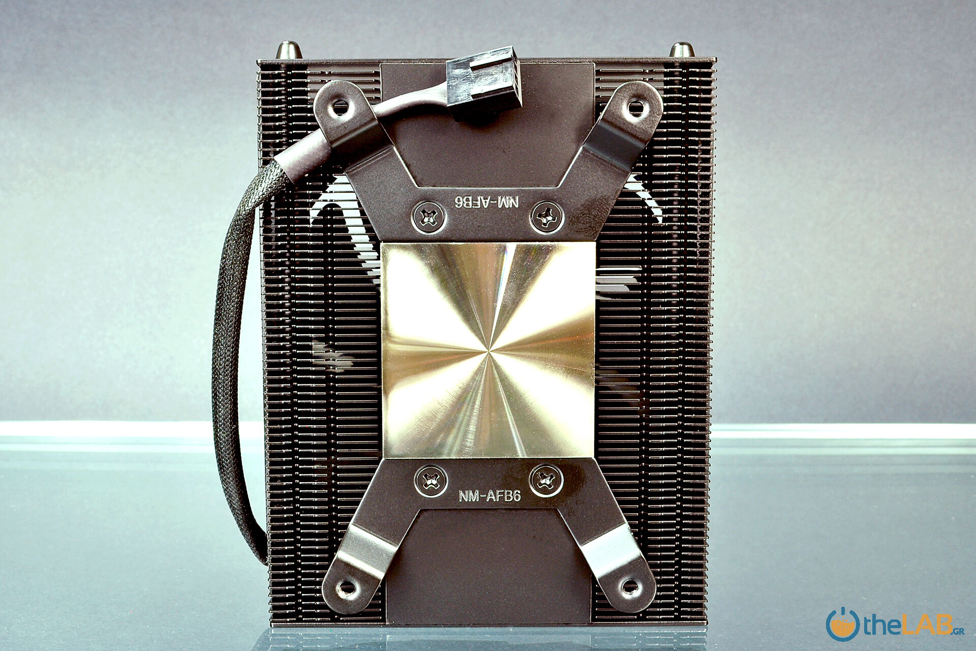 large.2084617194_044_Noctua-NH-L9a-AM4-Chromax.Black_Cooler44-08_0140.jpg