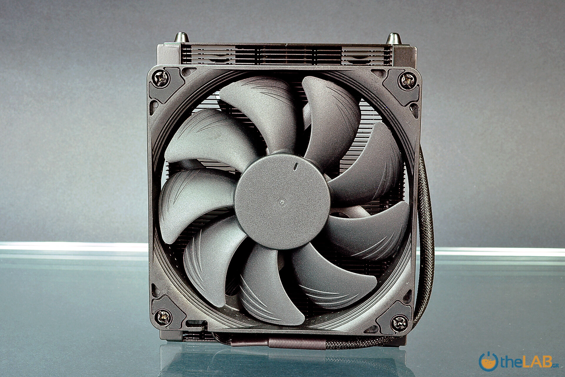 large.711641622_040_Noctua-NH-L9a-AM4-Chromax.Black_Cooler44-04_0134.jpg