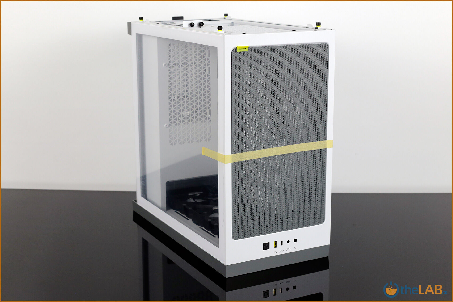 large.Corsair_icue_4000x_rgb_case_smart_exterior_interior_mid_tower_gaming_case_smart_review_image548.jpg