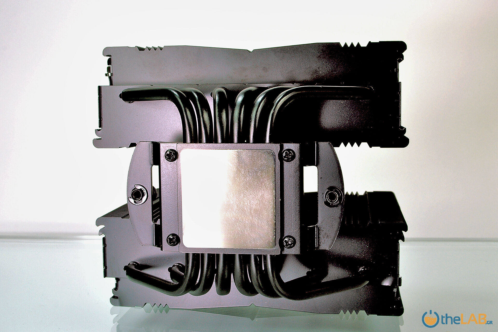 large.1335538713_E-6_NoctuaNH-D15chromax.black_40_0386.jpg