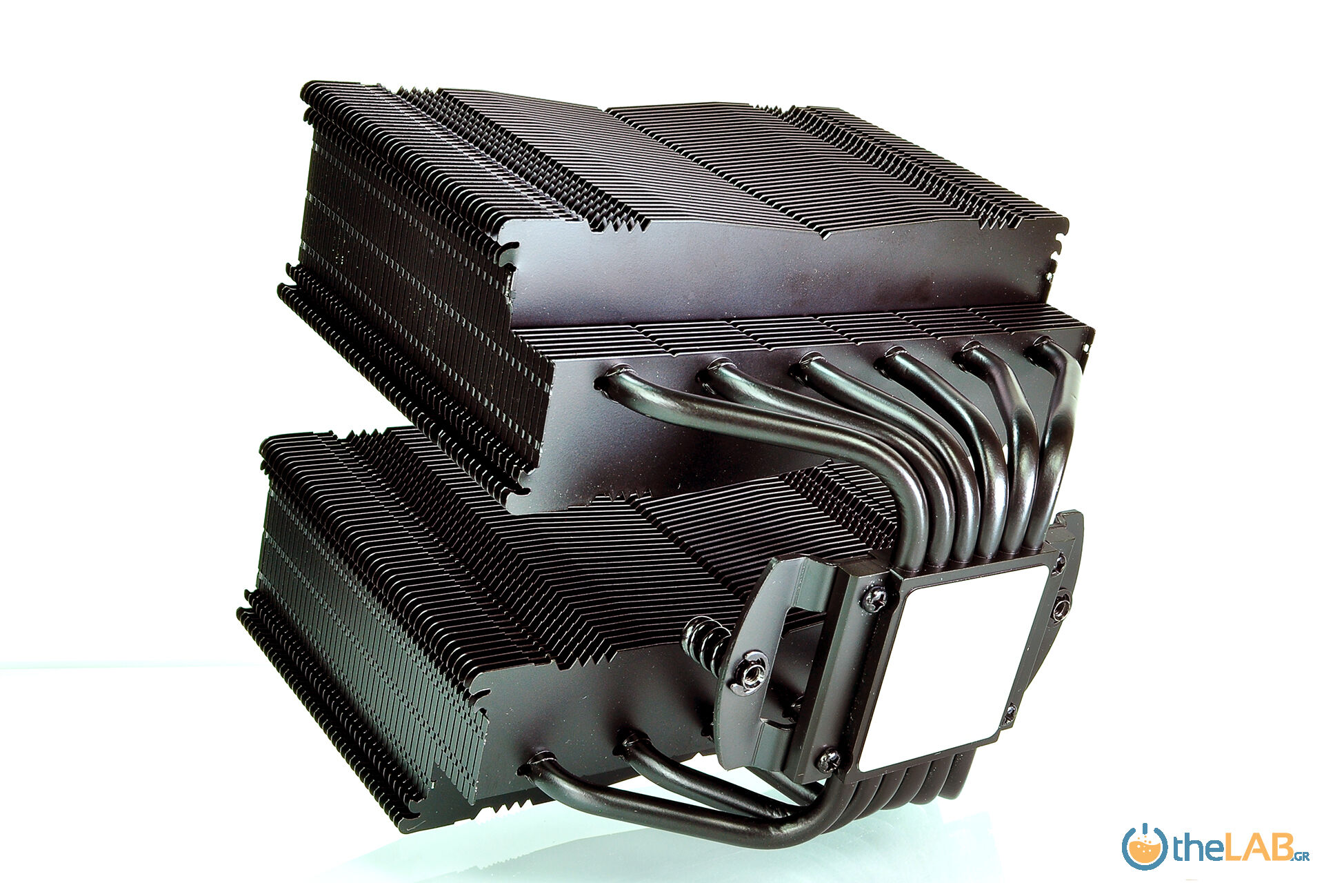 large.949268291_E-5_NoctuaNH-D15chromax.black_39_0384.jpg