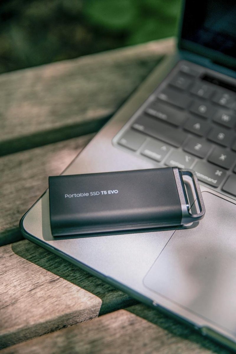samsung-memory-NCulmDwwWL4-unsplash.jpg