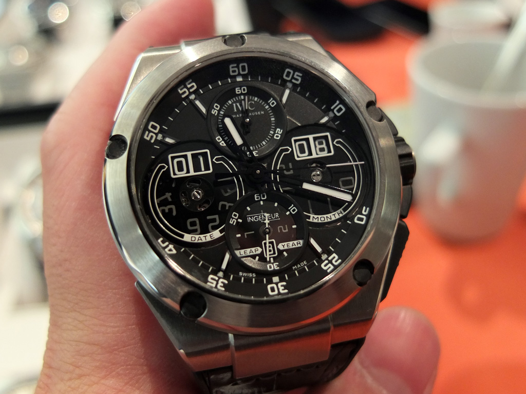 En av årets nyheter – Ingenieur Perpetual Calendar Digital Date-Month