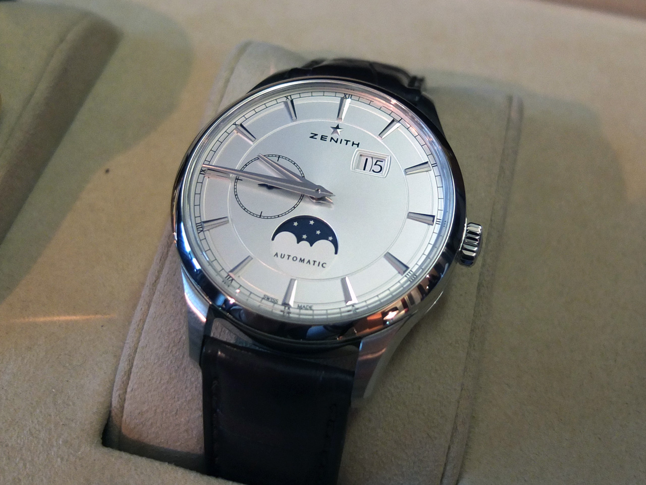 Zenith Captain Moonphase i stål.