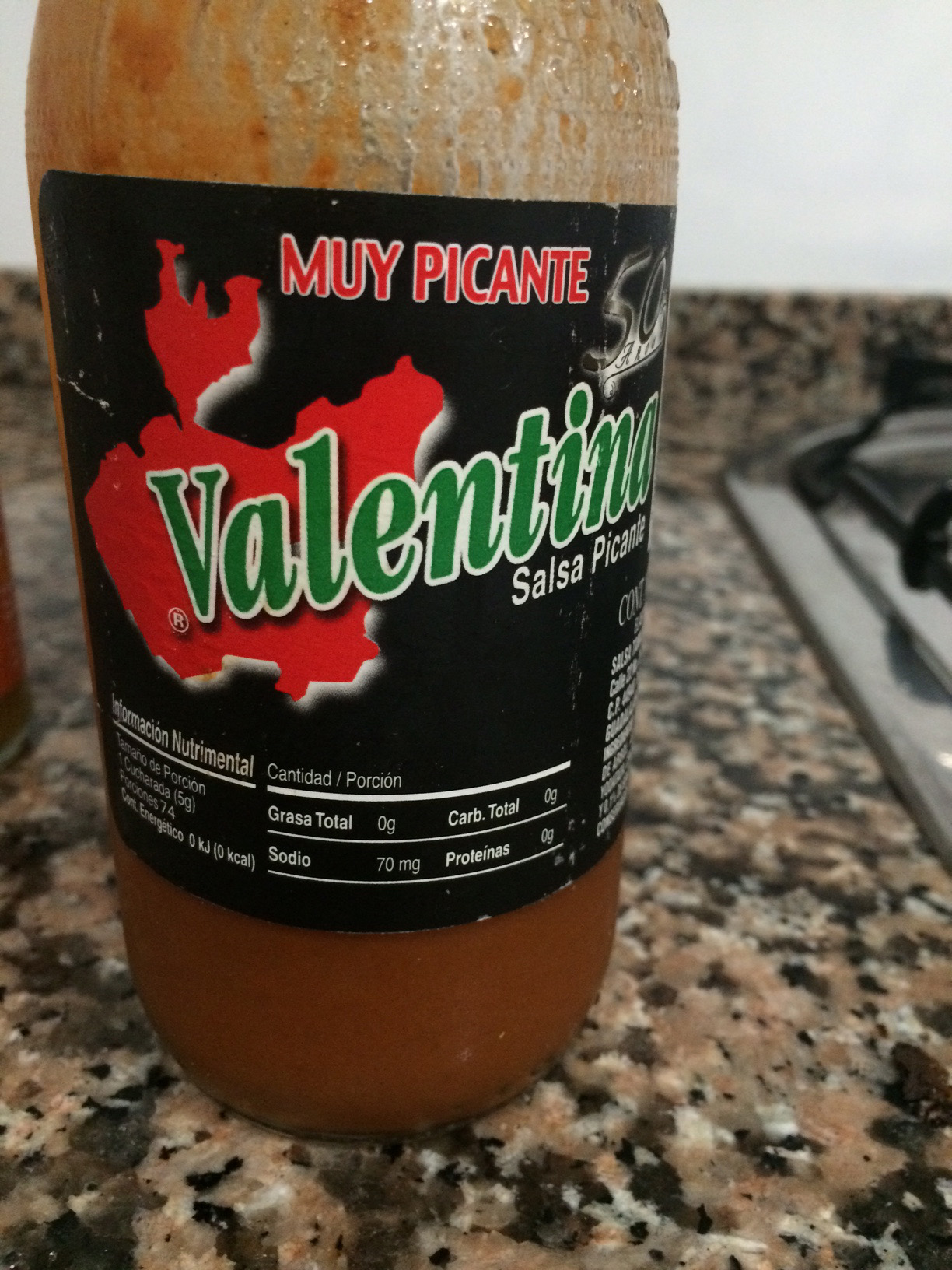 La clásica Valentina. Papas, limón y Valentina...