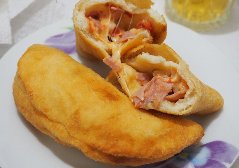 Calzone fritto napoletano