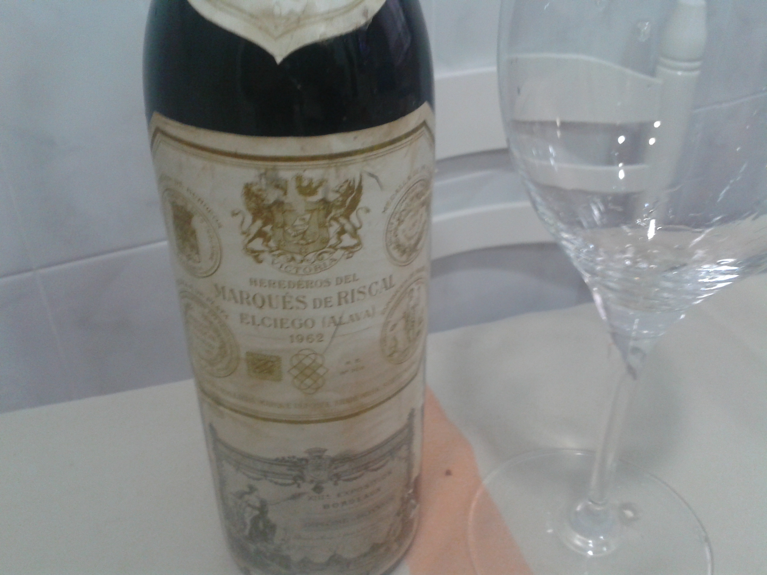 Un titán. Pura esencia de Riscal antiguo.