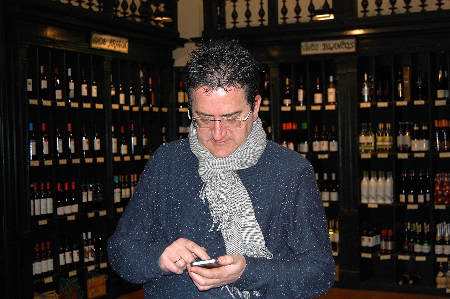 Un hombre ocupado,...