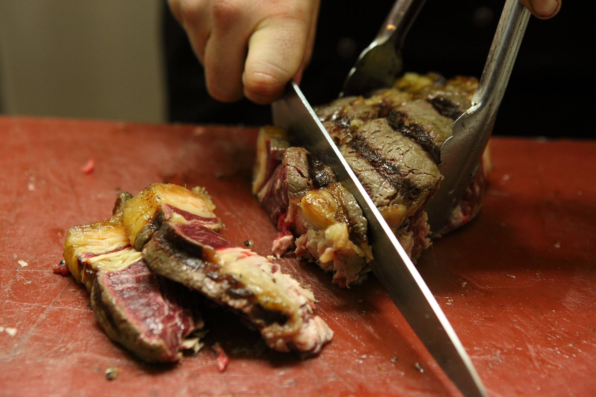 Restaurante Meat Market Yes We Cow!