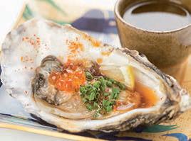 Oypon: ostra amb gelatina de Ponzu i soia, ous de salmó, cibulet i shichimi (7 espècies picants), amb escó de llimó, i servit amb Umeshu (licor de pruna).