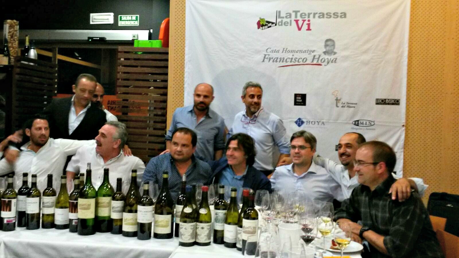 Algunos de los afortunados asistentes a la IX Cata Homenaje a Francisco Hoya