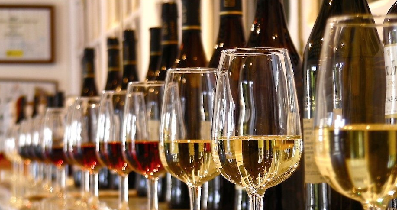 Con gran ilusión continuamos con la jornada y damos paso a la 3ª cata comentada: "El Origen de Bodegas Lustau"