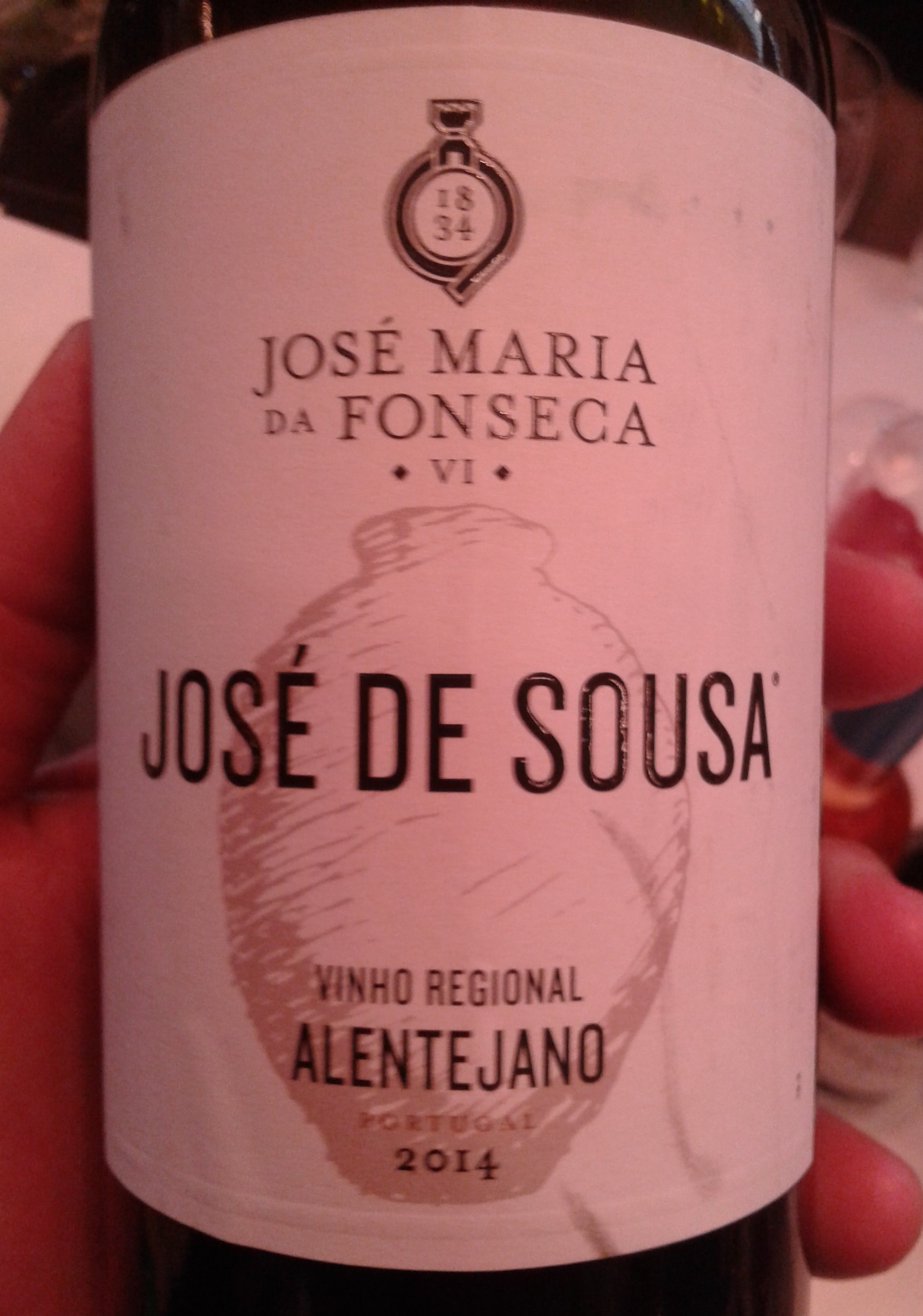 JOSÉ DE SOUSA 2014. Crianza en ánforas...de las de verdad!! Un caramelo en boca. Expresivo, fresco, floral, concentrado. Un vino que a mí, me arrancó sonrisas...