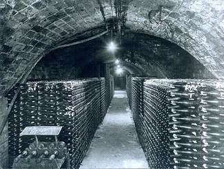 Cementerio de botellas años 60