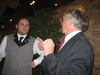 Alberto y Ghislain de Montgolfier debatiendo al final de la cena