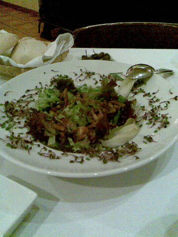 Rioja Asador Ensalada de lechugas , bacon , cebollitas .