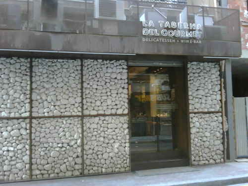 Restaurante La Taberna del Gourmet Fachada principal .