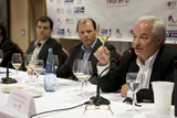 Xavier Gramona elogiando el Manuel Raventós 2001